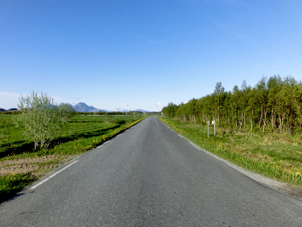 Veiene er flate, fine og i utgangspunktet veldig lettsyklede. Synd at det var så kraftig motvind i dag.