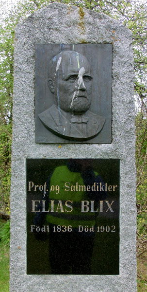 Fuglene ser ikke ut til å ha mye respekt for Elias Blix.