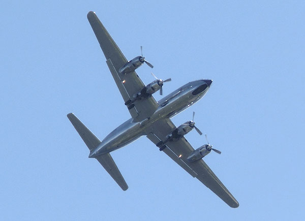 Red Bull flyet, DC-6