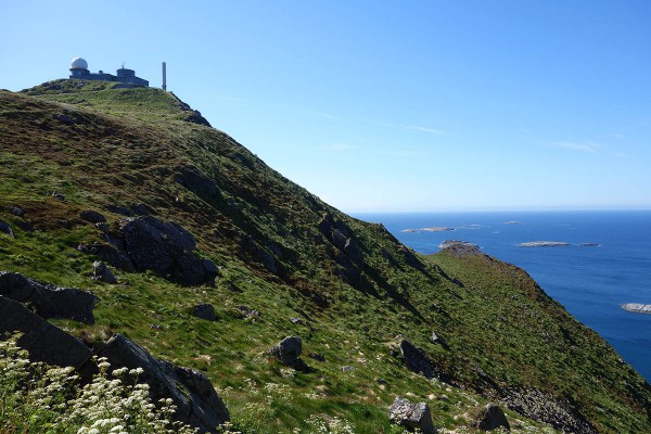 Dette er på yttersiden av Sanna. Herfra og ut finner man kun storhavet.