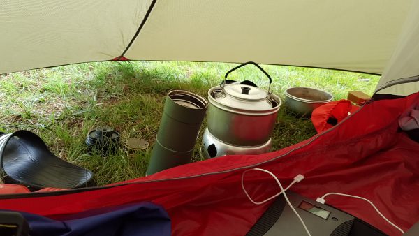 Ikke lenge til vannet koker og det blir kaffe å få. 