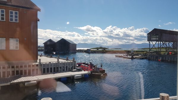 (10:30) Det er ikke noe å si på utsikten fra rommet her på Finnøy Havstuer. 