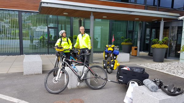 Bente Sporsheim Småge og Arild Småge. 