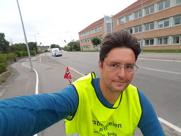 (18:30) Et sted mellom Roskilde og København på vei mot København. 